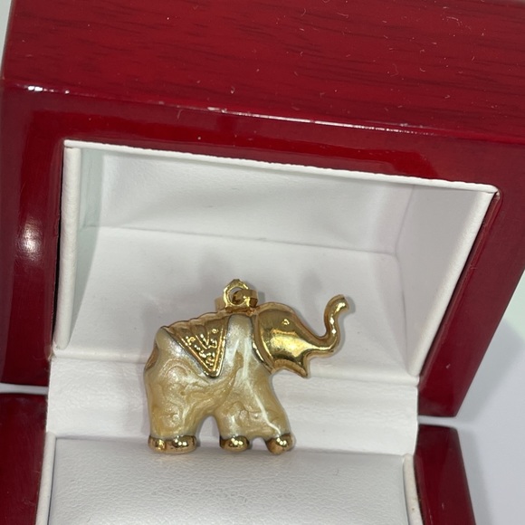 Lucky Elephant pendant charm for necklace or bracelet trunk up luck Vintage Gold - Picture 3 of 11